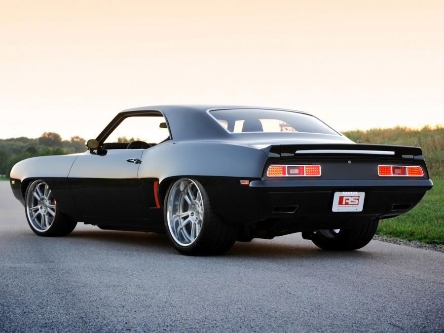  Chevrolet Camaro by Roadster Shop 1969 года  (фото 11 из 22)